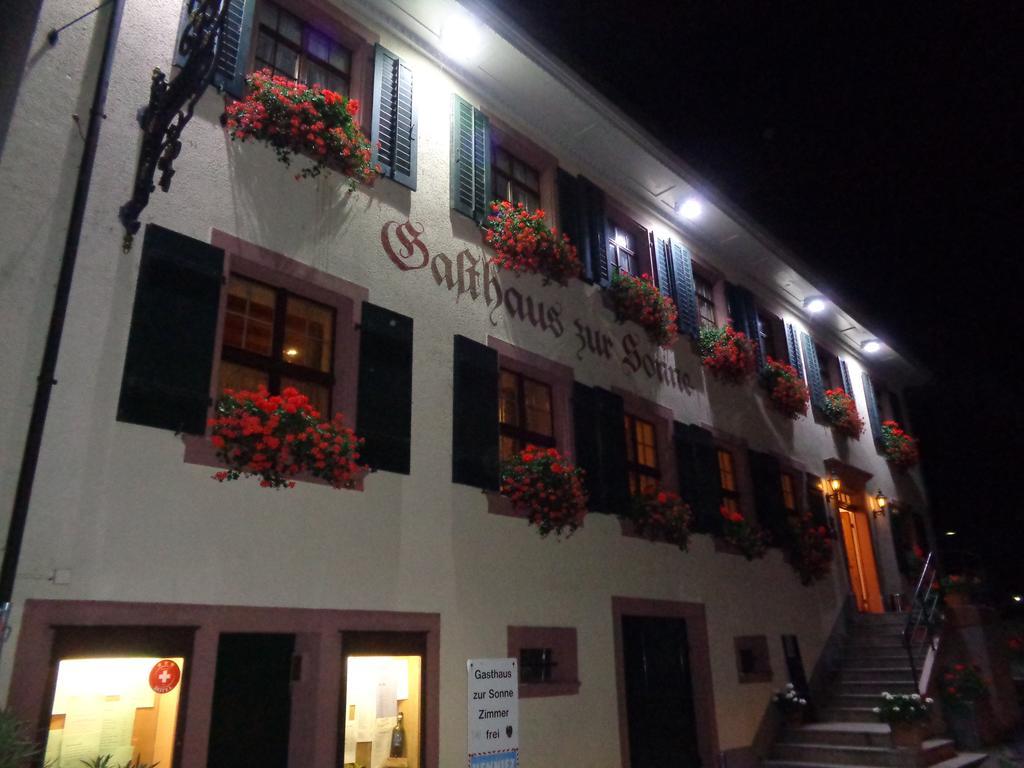 Gasthaus Zur Sonne Aesch  ภายนอก รูปภาพ
