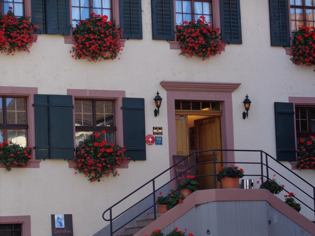 Gasthaus Zur Sonne Aesch  ภายนอก รูปภาพ