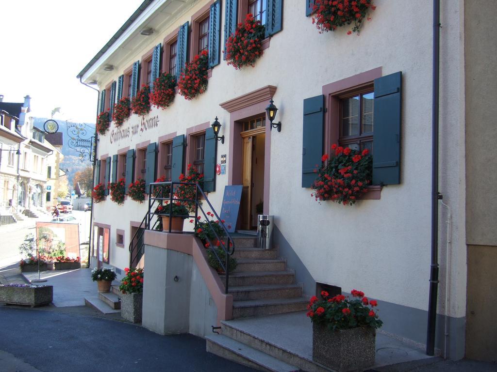 Gasthaus Zur Sonne Aesch  ภายนอก รูปภาพ