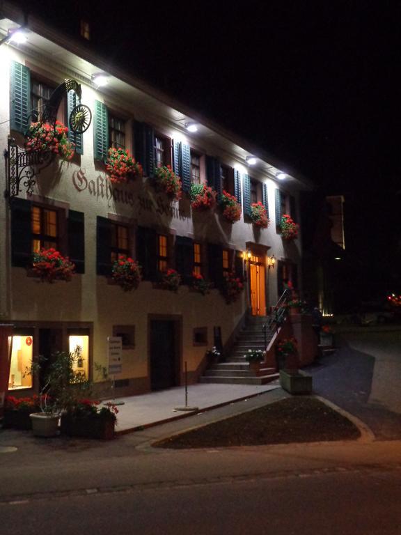 Gasthaus Zur Sonne Aesch  ภายนอก รูปภาพ